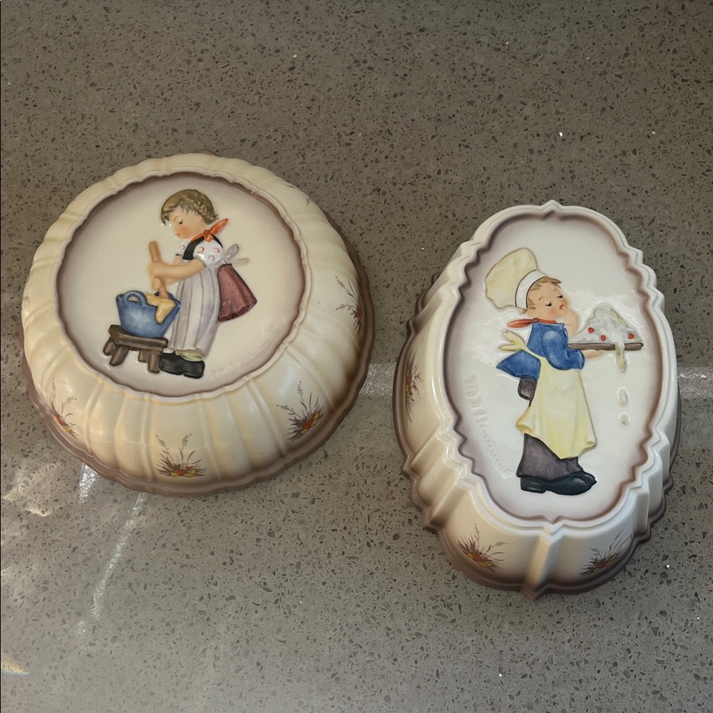 Goebel MJ Hummel Cream Ceramic Collectible Wall Plates